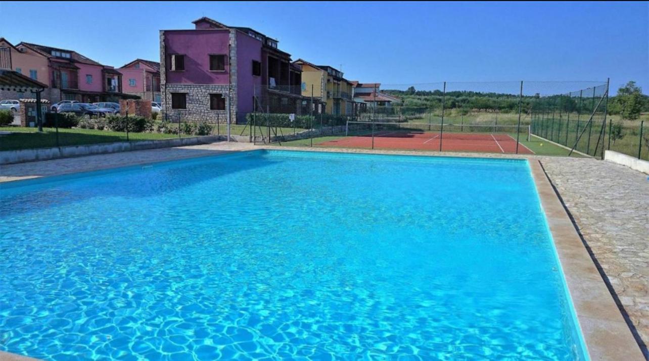 Apartment Aleks Tar-Vabriga 外观 照片