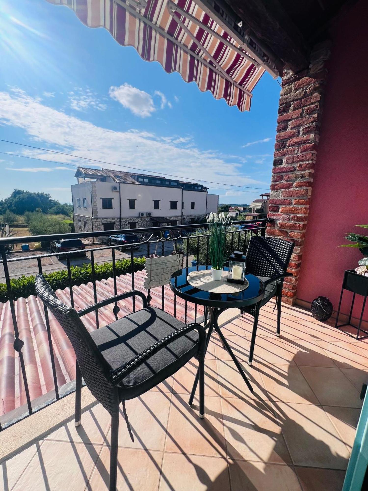 Apartment Aleks Tar-Vabriga 外观 照片