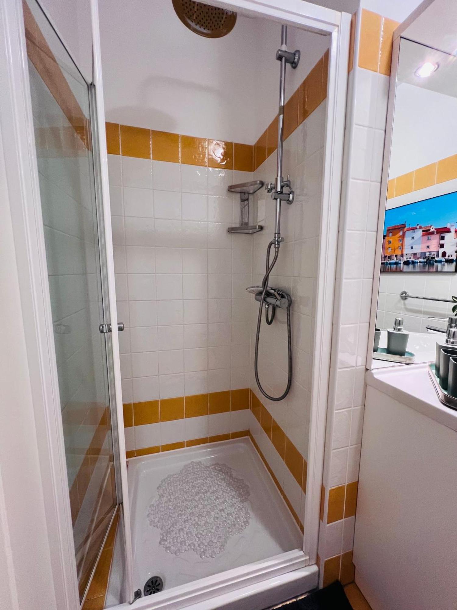 Apartment Aleks Tar-Vabriga 外观 照片