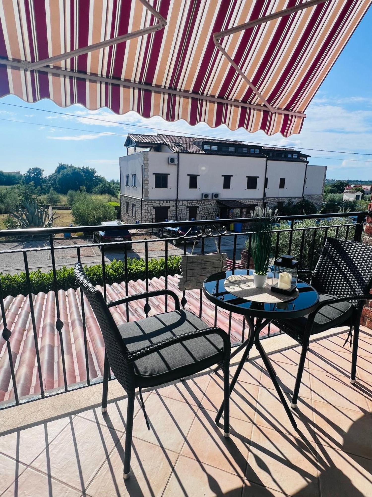 Apartment Aleks Tar-Vabriga 外观 照片